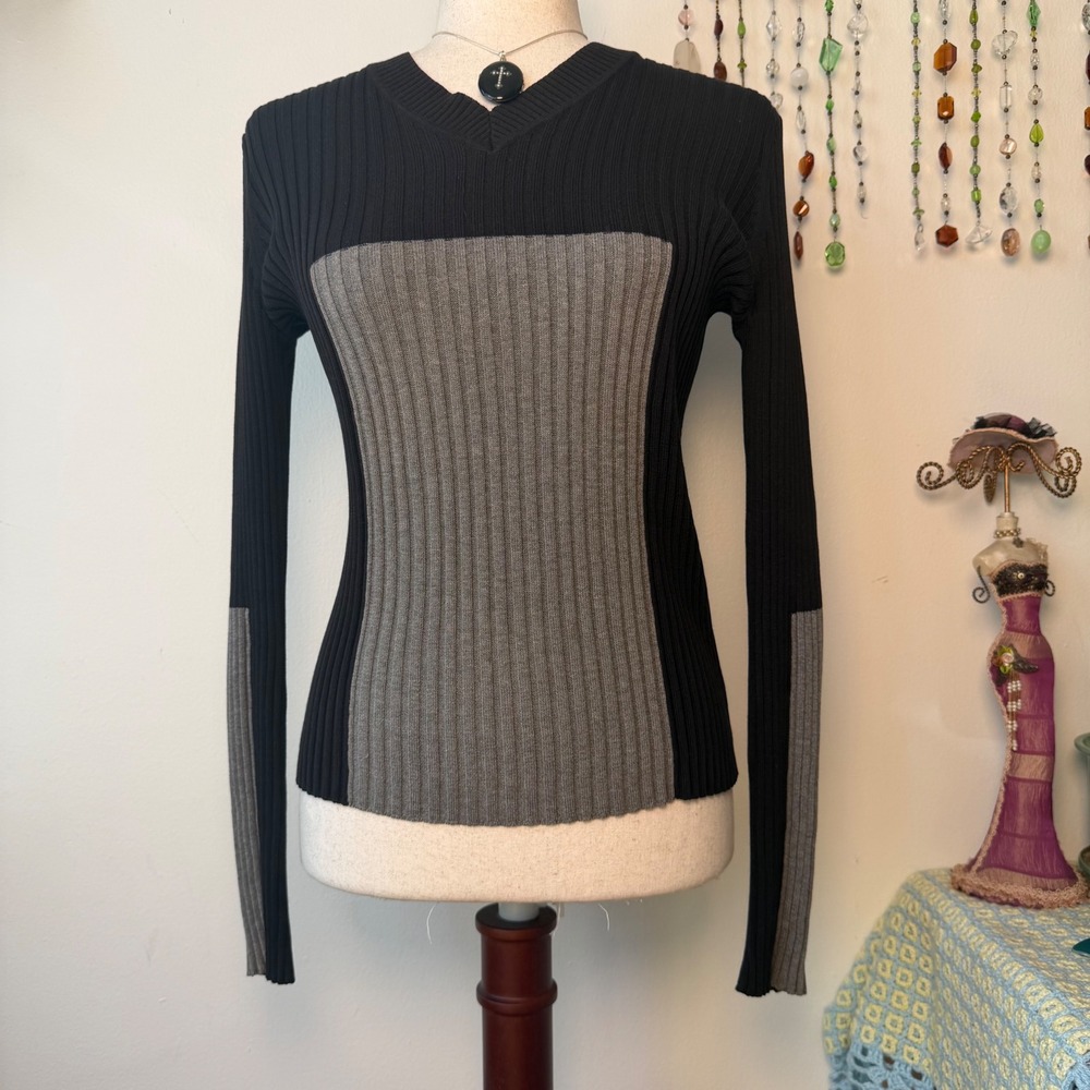Vintage 90s Express Combed Cotton Colorblock Ribbed Sweater Grey Black V-Neck M